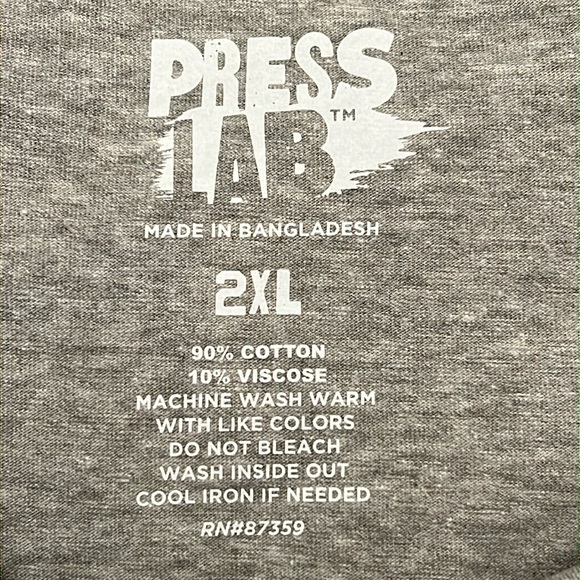 PAPA BUNNY Tee * EASTER T-Shirt * Gray with Black and Blue * 2XL * Easter Bunny - Picture 4 of 4